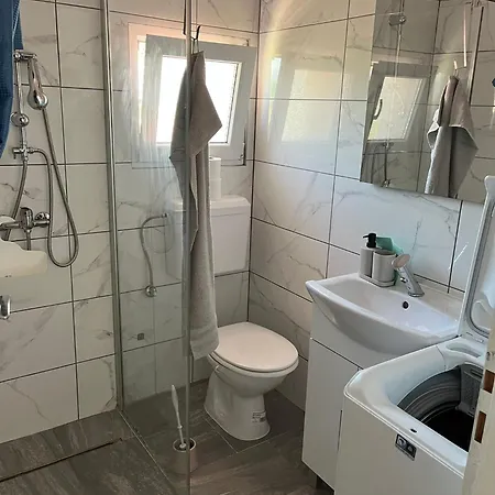 Apartment Elena Gornji Karin