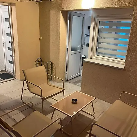 Apartment Elena Gornji Karin